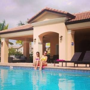 Meet your Posher, Laura